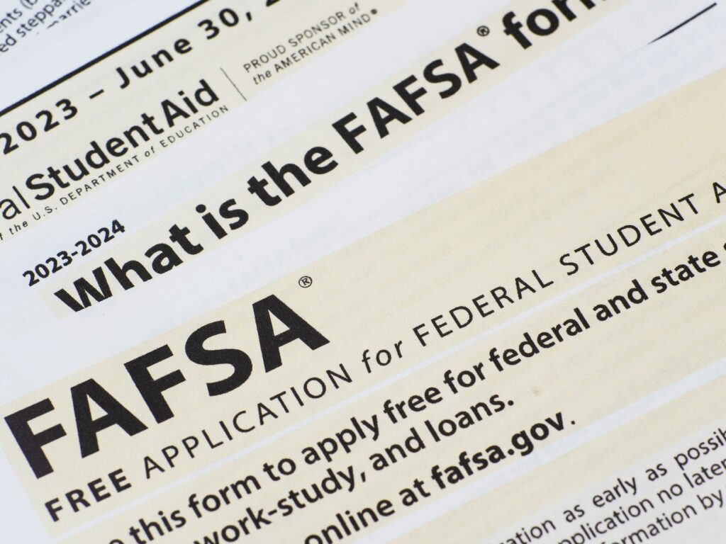 The new FAFSA form for 2024 was supposed to streamline the process. It took me 13 hours to complete — and only thanks to Reddit.