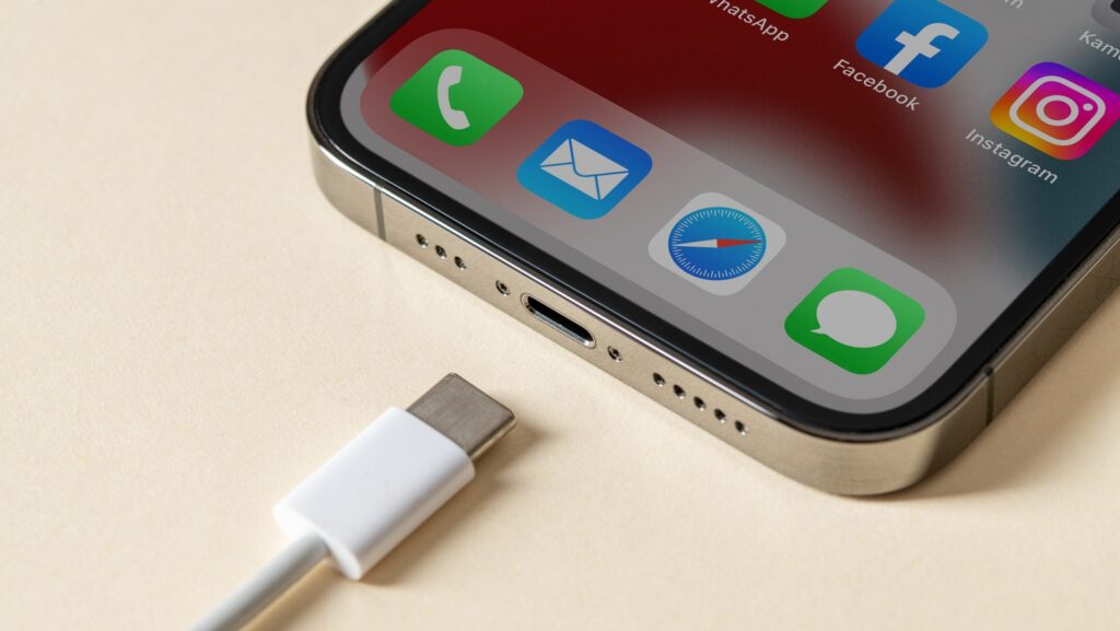 How To Make Sure Your iPhone Is Charging As Fast As Possible