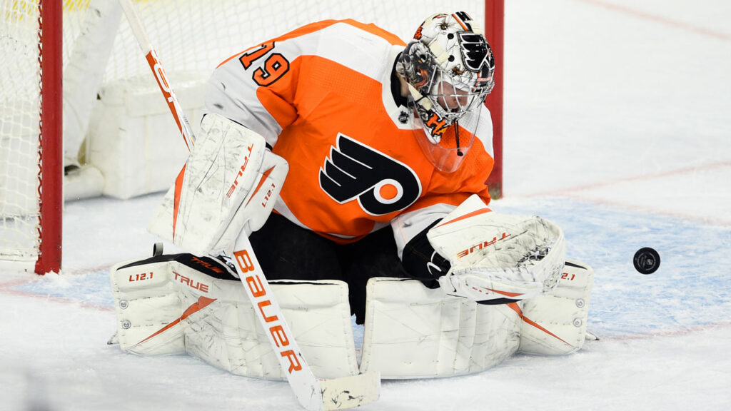 Flyers’ Hart taking indefinite leave of absence, cites ‘personal reasons’