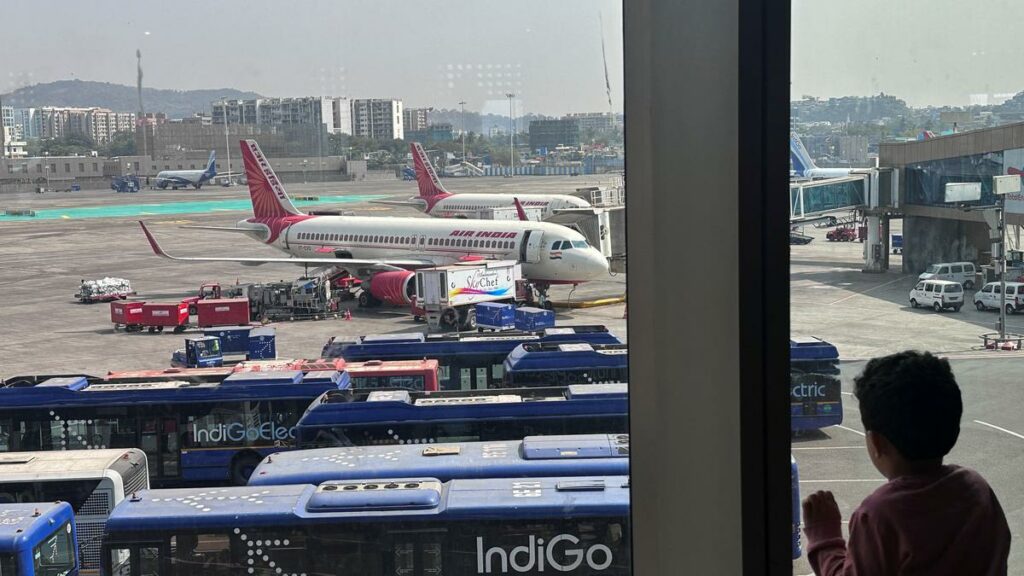 Govt. asks Mumbai airport to cut flights over severe congestion