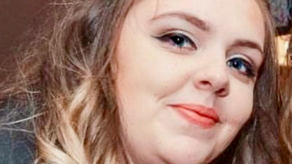 Brit mum, 23, left in coma after botched £1,500 gastric sleeve op in Turkey – collapsing just hours after procedure