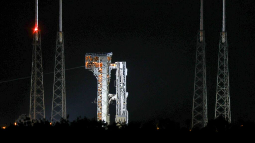 Boeing Starliner team delays 1st historic astronaut launch due to rocket issue