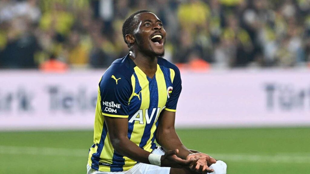 Nigerian star Osayi-Samuel picks up injury amid hot title race in Turkey