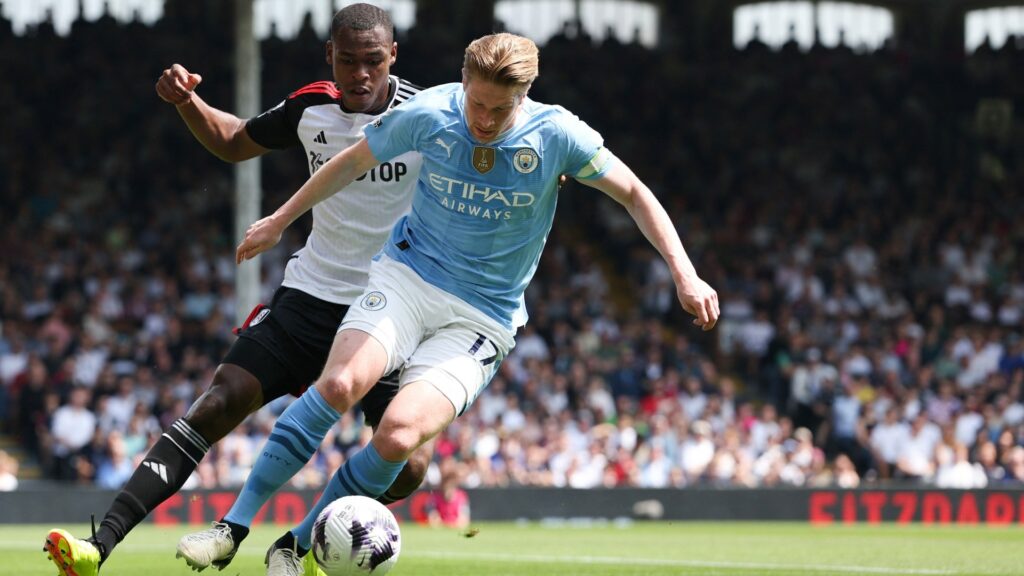 Kevin De Bruyne hot on heels of Manchester United legend’s Premier League assist record after equalling Cesc Fabregas