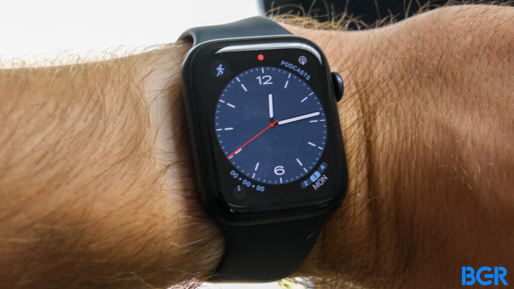 I ran my first marathon wearing an Apple Watch SE and AirPods – here’s how it went