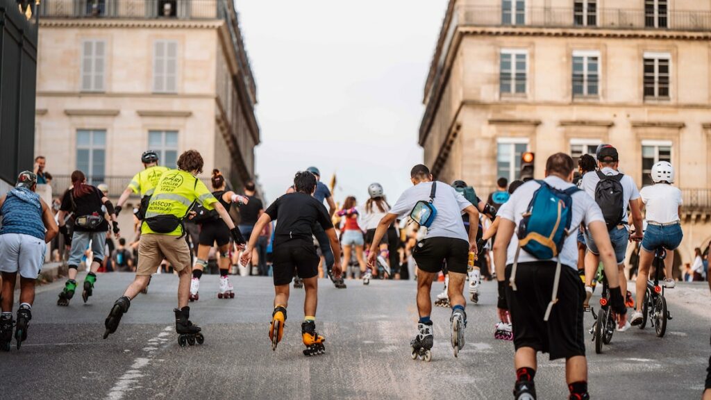 These rollerskaters take over Paris every Friday night