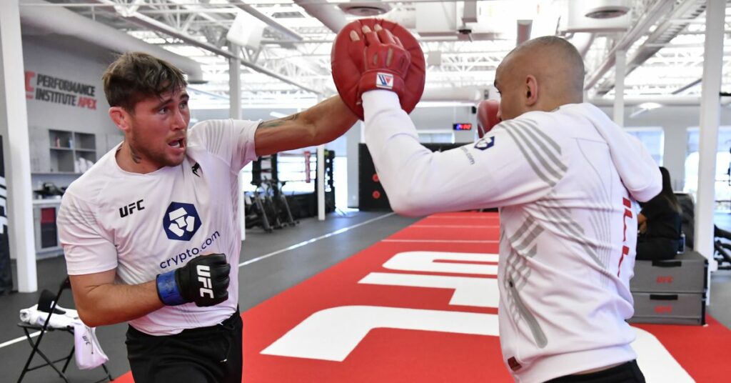 Darren Till makes pro boxing debut at Mike Tyson vs. Jake Paul event