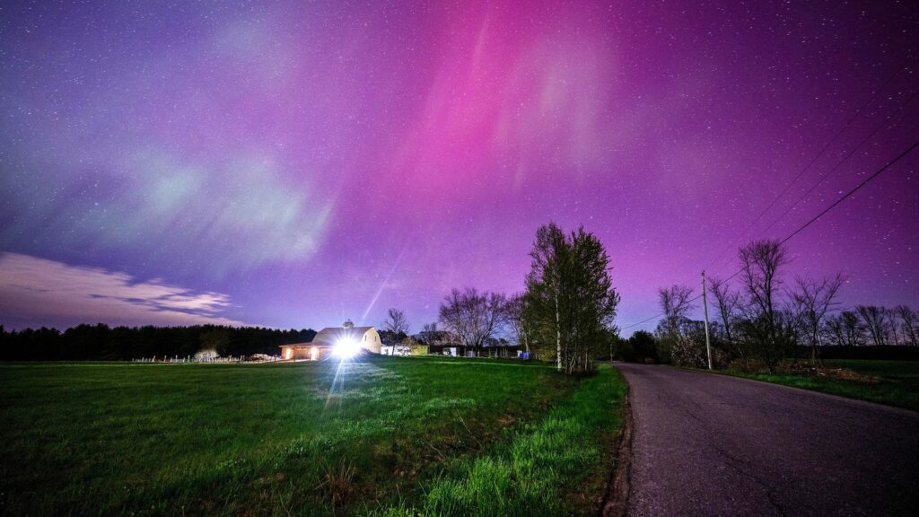 Northern Lights May Be Visible Again Tonight: Updated Aurora Borealis Forecast