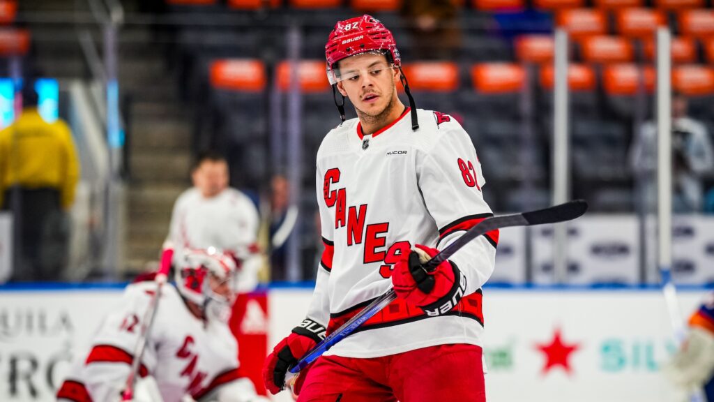 One assist in 11 playoff games: Jesperi Kotkaniemi needs to be redeemed