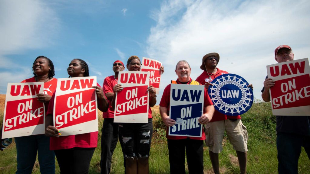 Mercedes-Benz workers in Alabama vote against UAW union membership