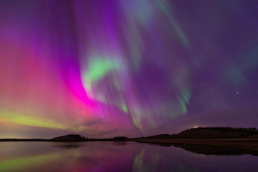 Stunning Aurora Light Up the Night During Epic Geomagnetic Storm