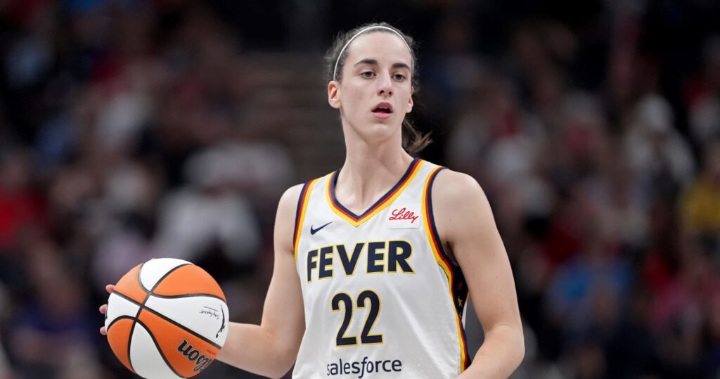 Caitlin Clark Scores 17 Amid Injury vs. Sun as Fever’s 0-4 Start Devastates WNBA Fans
