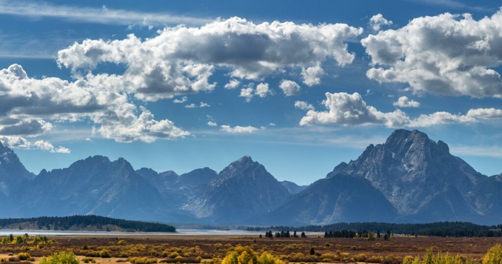 Grizzly attack prompts closure of a mountain in Grand Teton