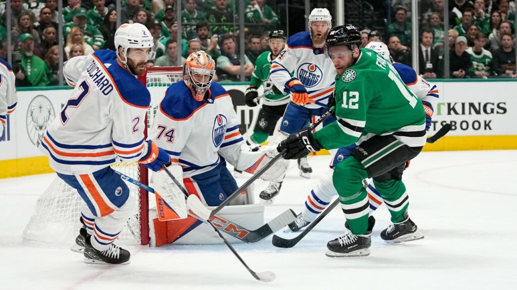 Stars’ Radek Faksa draws back into lineup for Game 4 vs. Oilers