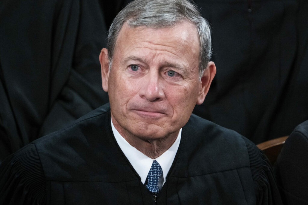 John Roberts rejects Senate Democrats’ request to discuss Alito’s flags