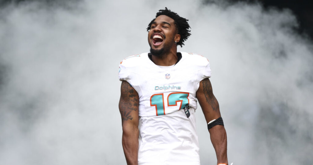 Jaylen Waddle, Dolphins Agree to New Contract; Rumored to Be $84.75M over 3 Years