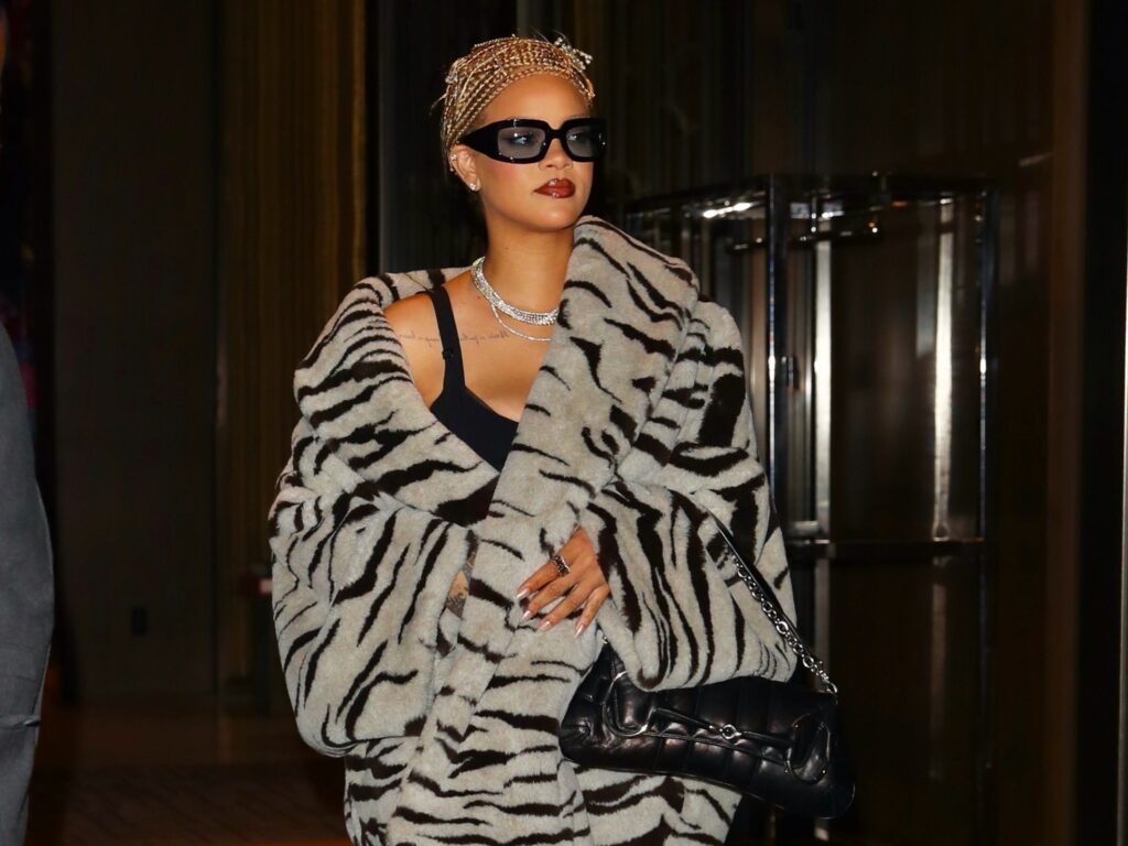 Rihanna Gives a ’90s Coat a Totally 2024 Feel