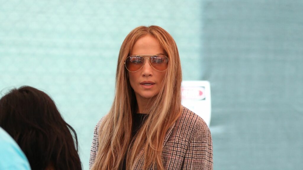 Jennifer Lopez enjoys quality time with daugher Emme after cancelling tour