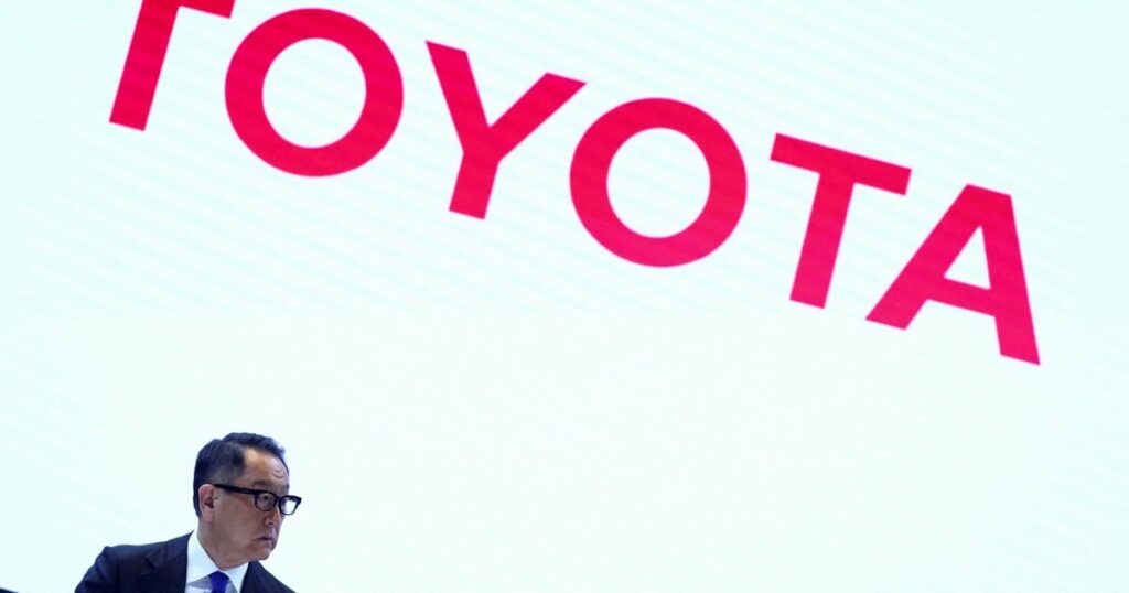 Japan auto safety scandal widens, Toyota halts some shipments