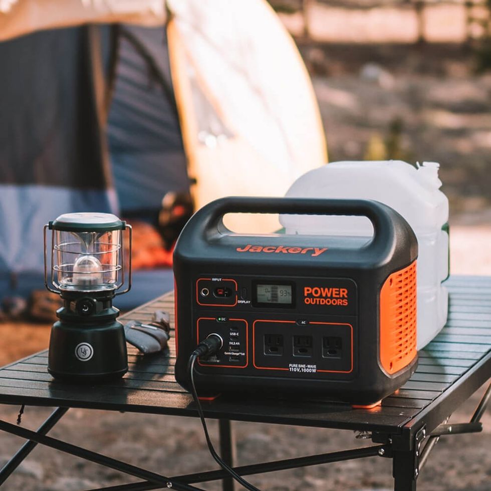 Jackery Solar Generators Are Up to 37% Off at Amazon Ahead of Father’s Day