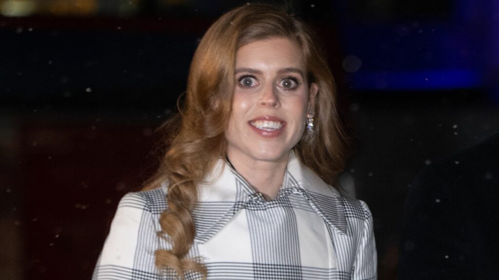 Princess Beatrice slips into waist-cinching gown for late-night soirée