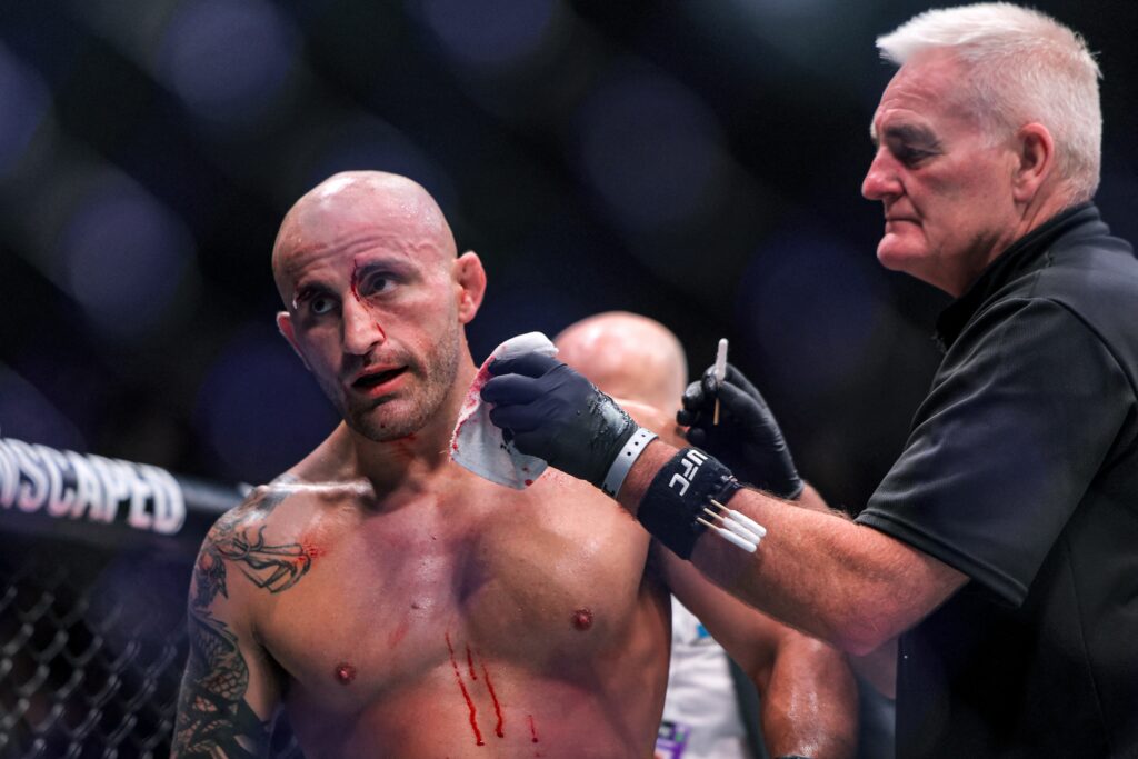 Dricus Du Plessis points to Alexander Volkanovski as example of why he turned down UFC 300 offer