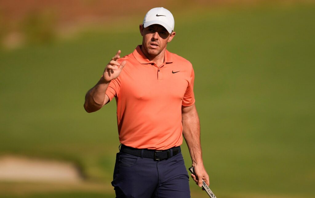 Rory McIlroy ties US Open lead thanks to bogey-free opening round at Pinehurst