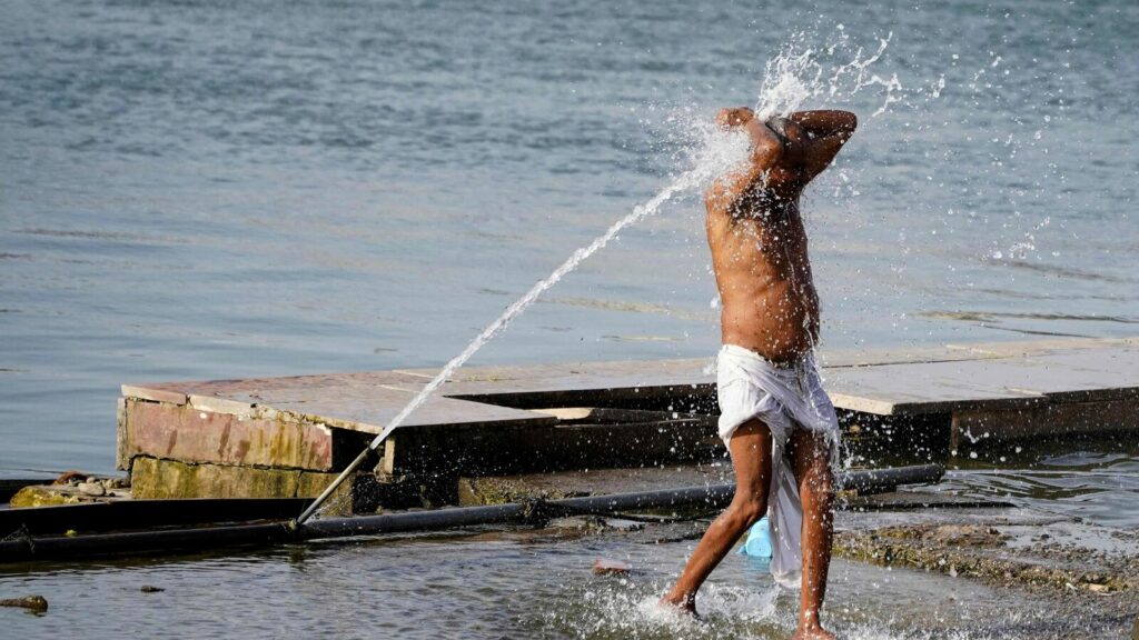 Delhi govt takes emergency measures as national capital grapples with severe heatwave | 10 points