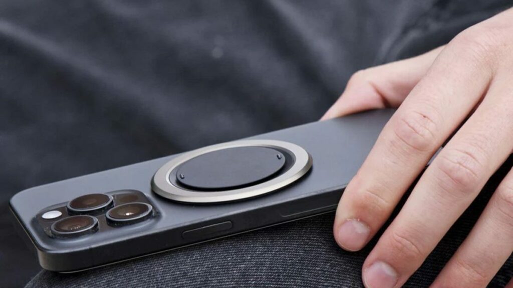 I tested this viral PopSocket alternative and it’s better in every way