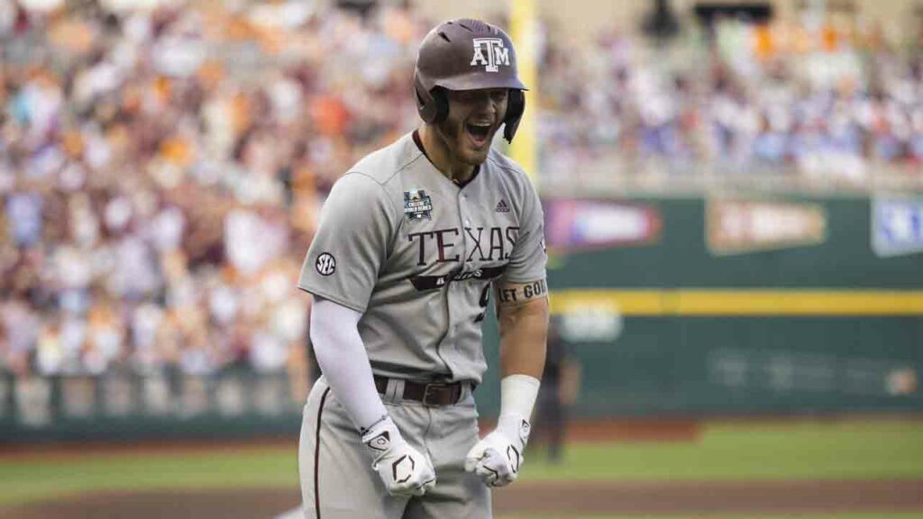 Texas A&M builds big lead early to beat Tennessee in Game 1 of College World Series finals