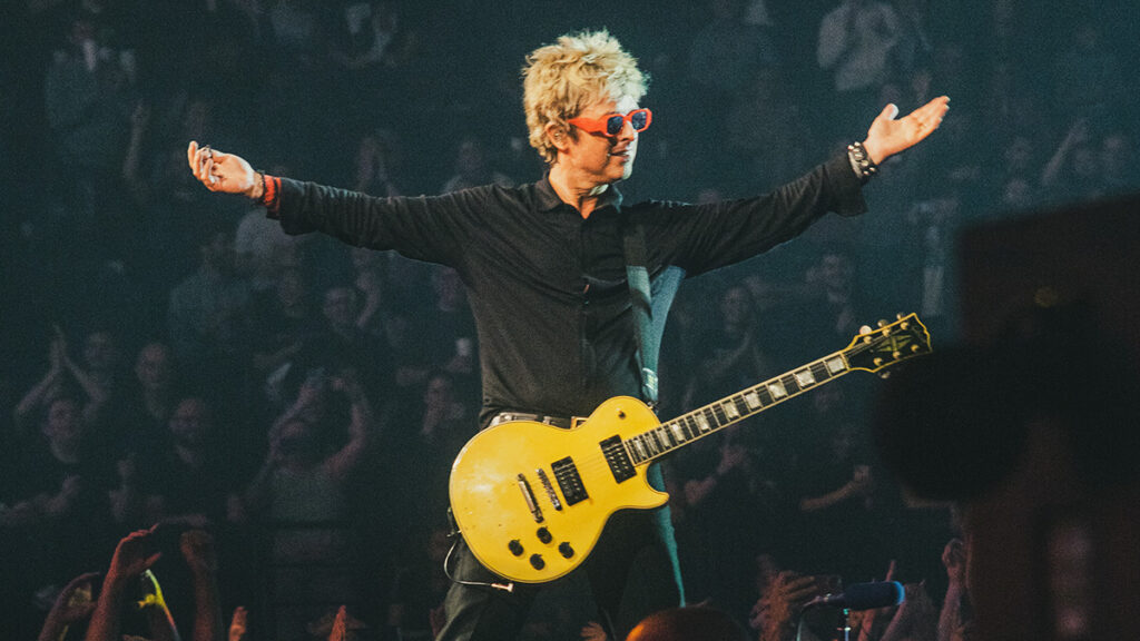 “One of his guitar geek dreams was to play this guitar”: Billie Joe Armstrong just played Steve Jones’ iconic Sex Pistols Les Paul – which recently sold for $390,000 – with Green Day in Paris