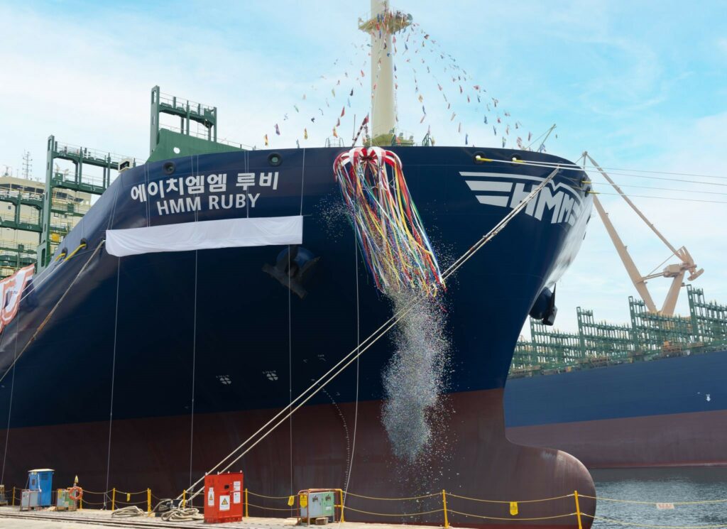 HMM takes delivery of LNG-ready HMM Ruby