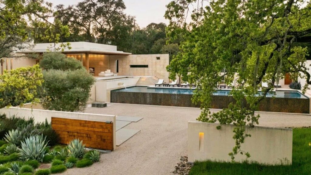 ‘Rare Bird’: $22M Contemporary Modernist Retreat Wows in Woodside, CA