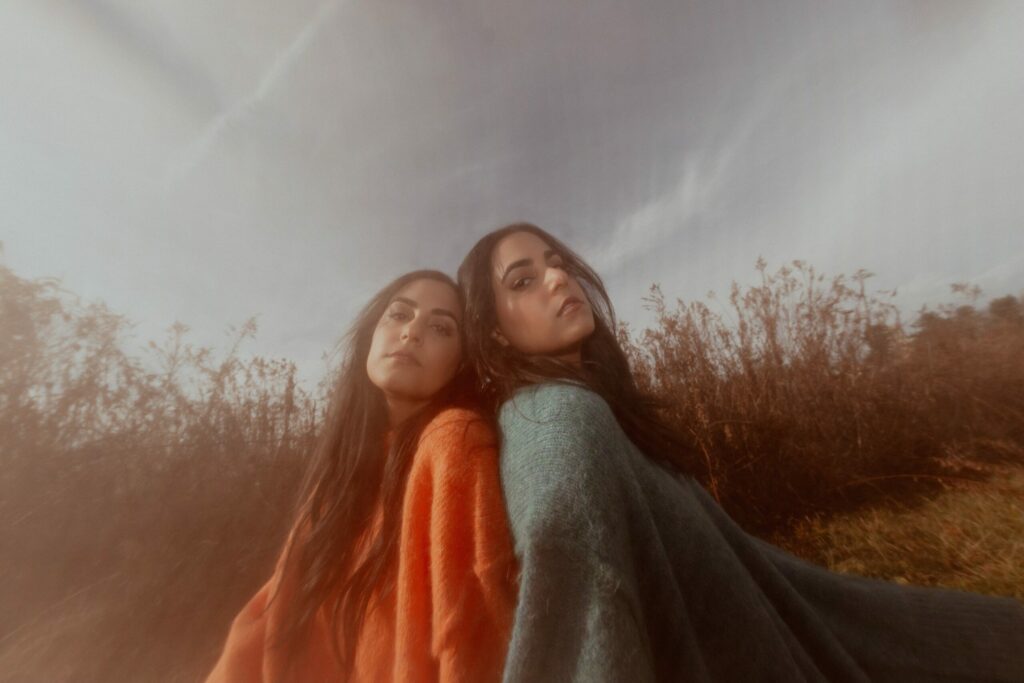 Folk-Pop Duo Lullanas on Making an ‘ASMR-Oriented’ New Album
