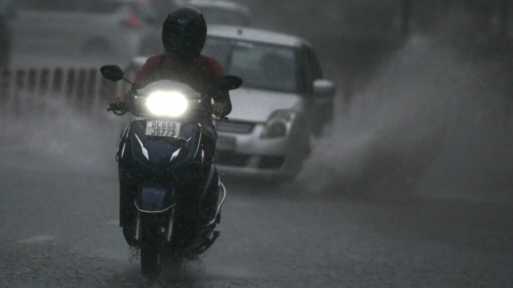 Delhi rains: IMD predicts heavy showers on July 1