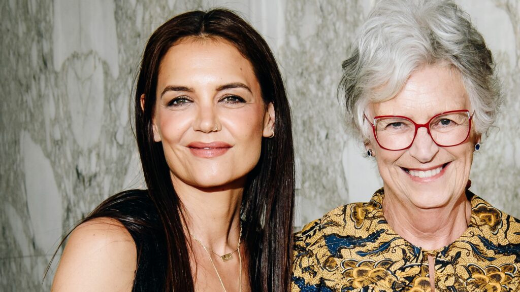 Katie Holmes’ mom reveals close bond with famous daughter in rare message online