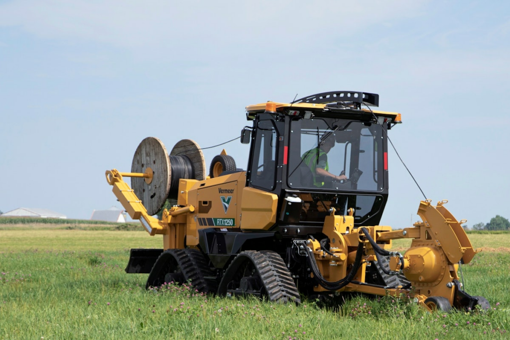 All-in-One Utility-Installer: Vermeer’s New RTX1250 Tractor