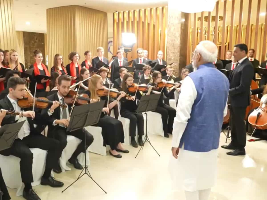 Watch | Austrian artists perform ‘Vande Mataram’ upon PM Modi’s arrival in Vienna