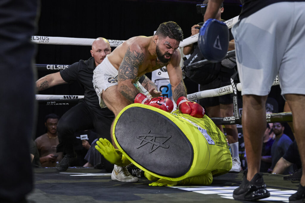 Photos: Jake Paul vs. Mike Perry open workouts