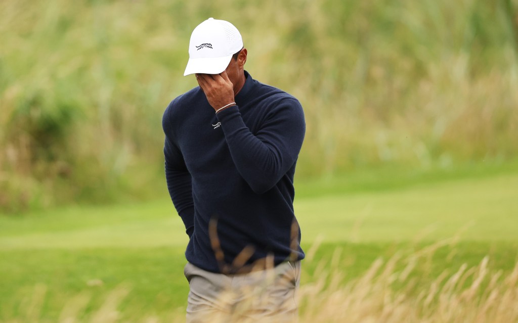 Tiger Woods finishes close to dead last at British Open