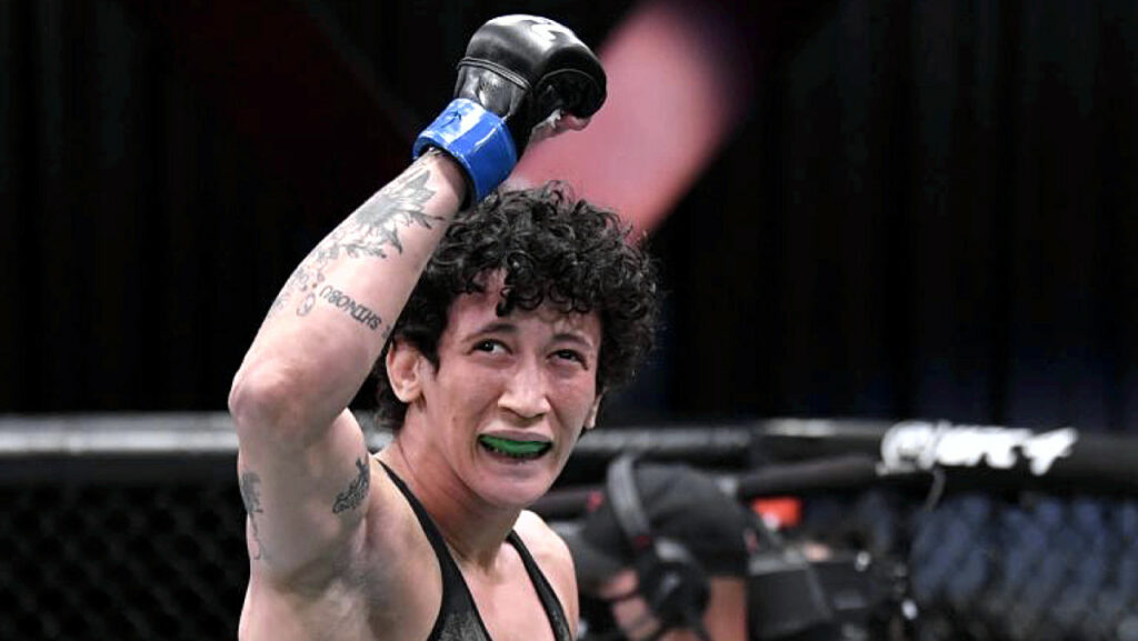 Virna Jandiroba submits Amanda Lemos in UFC Vegas 94 main event