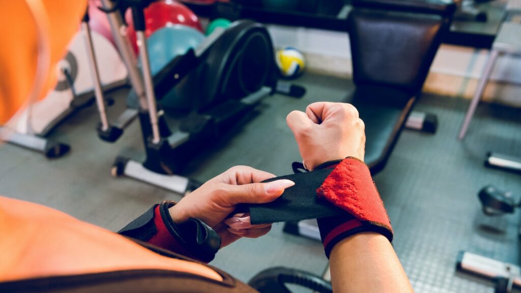 Wrist Wraps and Lifting Straps Serve Very Different Purposes in the Gym