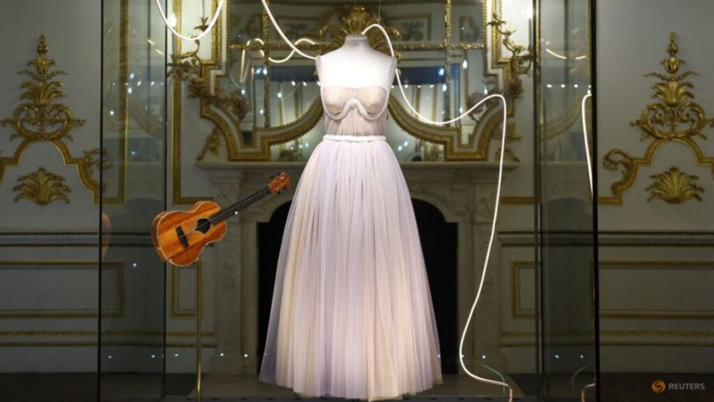 Taylor Swift lends personal items to UK’s V&A for museum ‘journey’