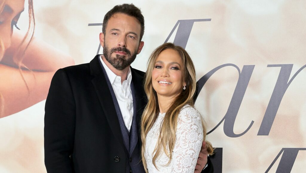 Jennifer Lopez Still Has Ben Affleck Wedding Pictures in Hamptons Home Amid Split Rumors