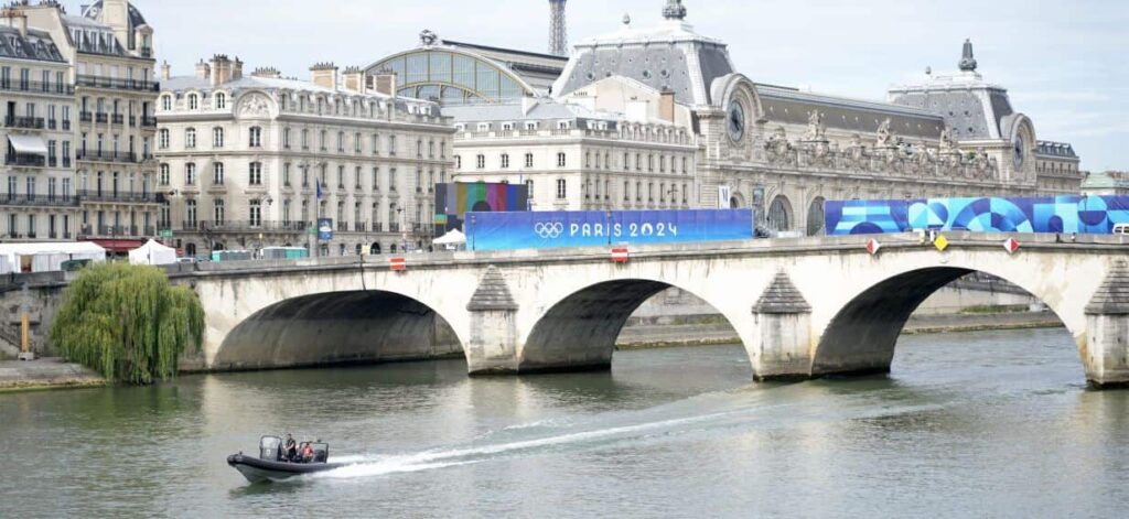 Seine River tests below Olympic standards ahead of swimming competitions