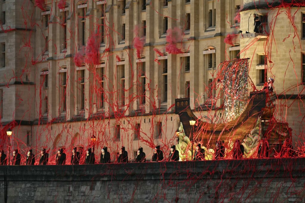 “So metal”: Headless Marie Antoinette steals the show at Paris Olympics opening ceremony