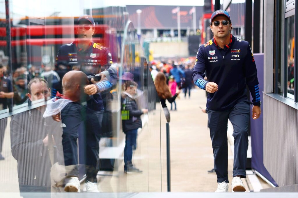 Red Bull set for crunch Monday meeting on Perez’s F1 future