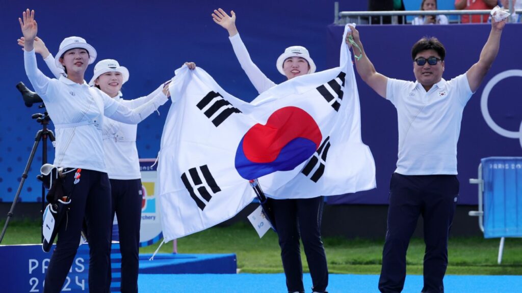 South Korean archers take gold streak to 10