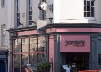 Jamie Foxx Inks Multi-Year Partnership With Fox Entertainment Studios for Scripted and Unscripted TV Projects – Variety