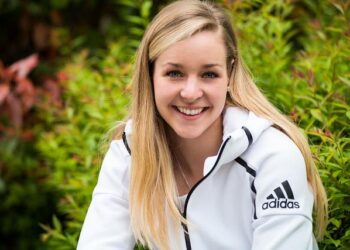 Gwen Stefani Under Fire for Tucker Carlson & ‘The Chosen’ Reaction – CBS19 News